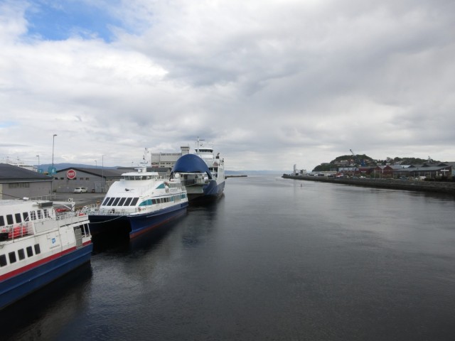 Hurtigruten_2015-06-19_10-02